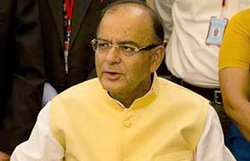 Budget 2015: पर्सनल Income Tax में बदलाव नहीं, अधिक अमीर लोगों पर बढ़ा 2% अधिभार