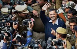 आप की सुनामी भारी पड़ी मोदी लहर पर