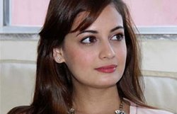 मदर टेरेसा विवाद: दिया मिर्जा-मीनाक्षी लेखी के बीच ‘TWITTER WAR’