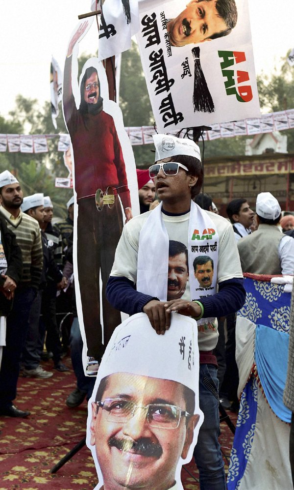 IN PIC: अरविंद केजरीवाल का मोदी सरकार पर महंगाई वार