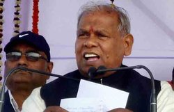 मुख्यमंत्री मांझी 20 फरवरी को बहुमत साबित करें: राज्यपाल