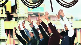 arvind kejriwal, aap leader arvind kejriwal, kejriwal swearing ceremony, delhi police, ramlila maidan, aam aadmi party, aam aadmi party news, aap news, arvind kejriwal swearing in, manish sisodia, arvind kejriwal news, ramlila maidan news, india news