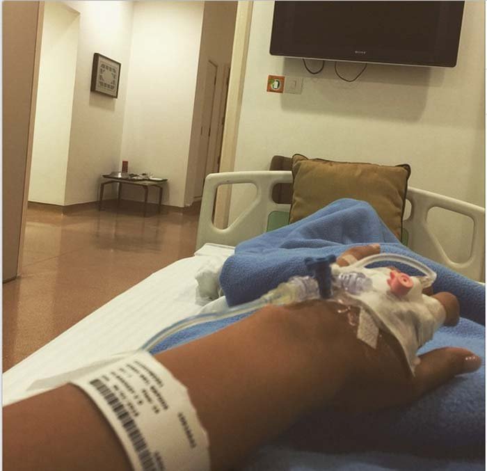 सोनम कपूर ने इस बात की जानकारी खुद सोशल साइट ट्विटर के जरिए दी। सोनम ने ट्विटर पर लिखा: 'मुझे बुरा लगता है बीमार होना'। (फोटो स्रोत: ट्विटर)