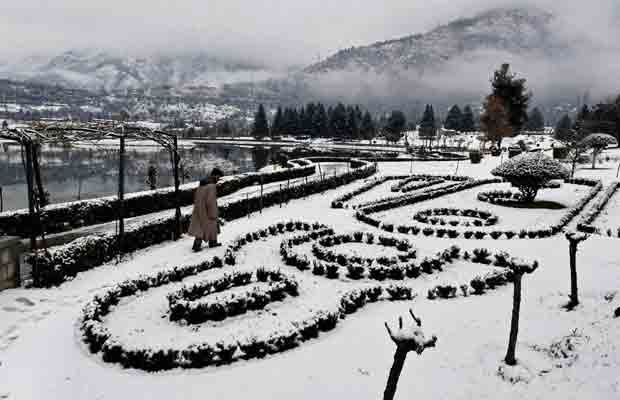 snowfall kashmir valley, Kashmir Snowfall, Snowfall in kashmir, north india, Kashmir, Snowfall, Delhi