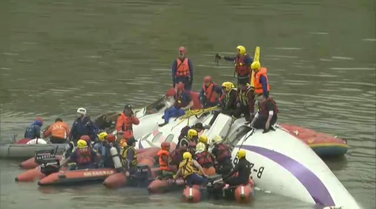 taiwan plane crash, transasia airways crash, transasia airways plane crash, keelung river, flight 235 crash, plane crash, asia news, world news,
