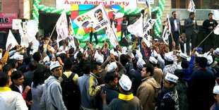 AAP, Arvind Kejriwal, Kumar Vishwas, AAP Rally, Land Acquisition Bill, AAP Land Bill, Jantar Mantar, Delhi News