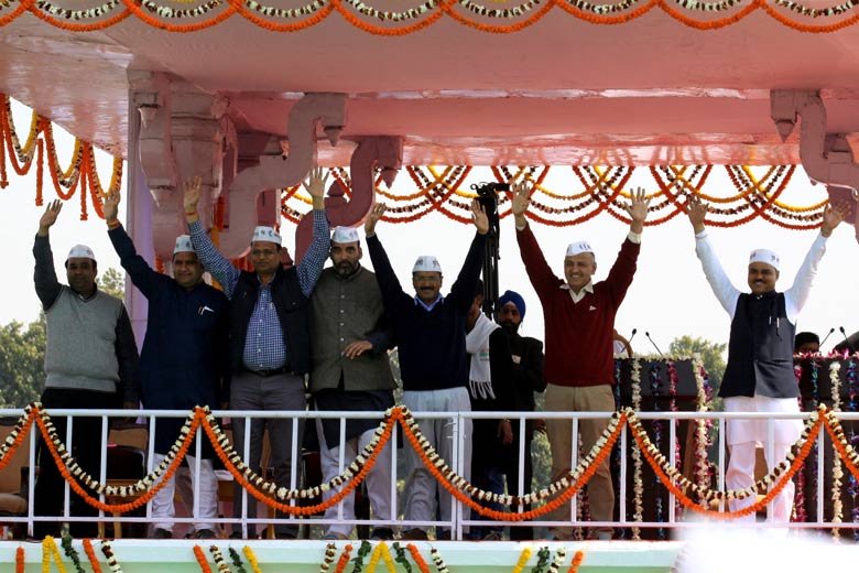 केजरीवाल ने शनिवार को कहा कि अपने पांच साल के कार्यकाल के दौरान वह दिल्ली को पहला भ्रष्टाचार मुक्त राज्य मनाएंगे। उन्होंने कहा कि उनकी पिछली 49 दिनों की सरकार के दौरान दिल्ली से रिश्वतखोरी खत्म हो गई थी और इसे उनके विपक्षी भी मानते हैं। (फोटो: प्रेमनाथ पांडेय)