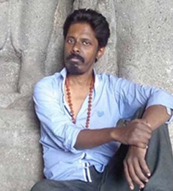 अशरफ दो साल से मेलोडीप्लास्टिक सिंड्रोम नामक बीमारी से जंग लड़ रहे थे और आखिर में उन्हें हार ही हाथ लगी। अशरफ के जाने के बाद उनकी पत्नी और उनका नौ साल का बेटा बिल्कुल अकेला हो गया है।