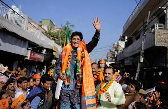 दिल्ली विधानसभा चुनाव का प्रचार गुरुवार को थम गया। दिल्ली की 70 विधानसभा सीटों के लिए मतदान सात फरवरी को होगा। वोटों की गिनती दस फरवरी को होगी। निर्वाचन आयोग ने 12 जनवरी को दिल्ली विधानसभा चुनाव की घोषणा की थी। चुनावों की अधिसूचना 14 जनवरी को लागू हो गई थी। (फोटो: एपी)