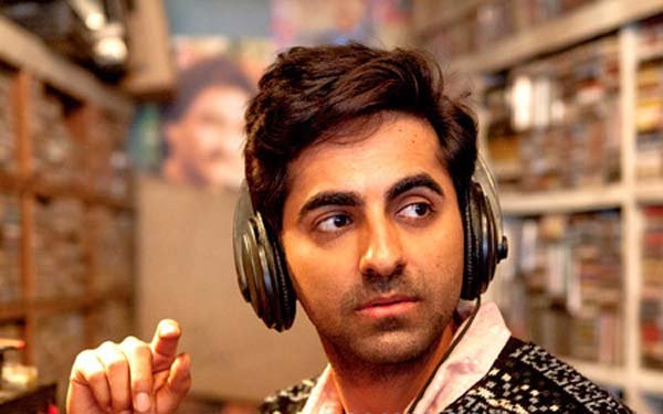 आगे आयुष्मान खुराना ने अपने किरदार के बारे में कहा: 'वह जिंदगी में असफल रहा है। वह कैसेट की एक दुकान चलाता है।' (फोटो: बॉलीवुड हंगामा)