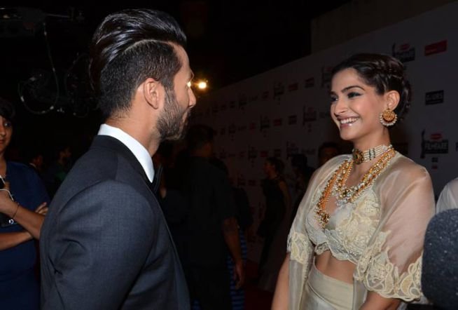 'फिल्म फेयर अवॉर्ड 2015': यह क्या अपनी 'मौसम' गर्ल सोनम कपूर के साथ शाहिद कपूर