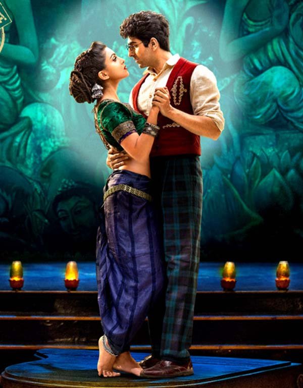 वायुयान के जनक माने जाने वाले राइट बंधुओं से आठ साल पहले बिना मानव के वायुयान उड़ाने वाले शिवकर तलपड़े के जीवन से प्रेरणा लेकर बनाई गई बॉलीवुड फिल्म ‘हवाईजादा’ को मध्यप्रदेश सरकार ने राज्य के सिनेमाघरों में मनोरंजन कर से मुक्त प्रदर्शित करने का फैसला लिया है। (फोटो: बॉलीवुड हंगामा)