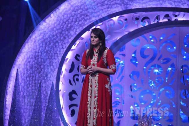 28 वर्षीया हुमा टेलीविजन की खास पेशकश ‘अनमोल है तू-नई सोच को सलाम’ की सूत्रधार होंगी। यह विशेष कार्यक्रम मुश्किल भरी जिंदगी का सामना, फर्श से अर्श तक का सफर तय करने व समाज पर छाप छोड़ने वाली महिलाओं को सम्मानित करेगा। (फोटो: वरिंदर चावला)