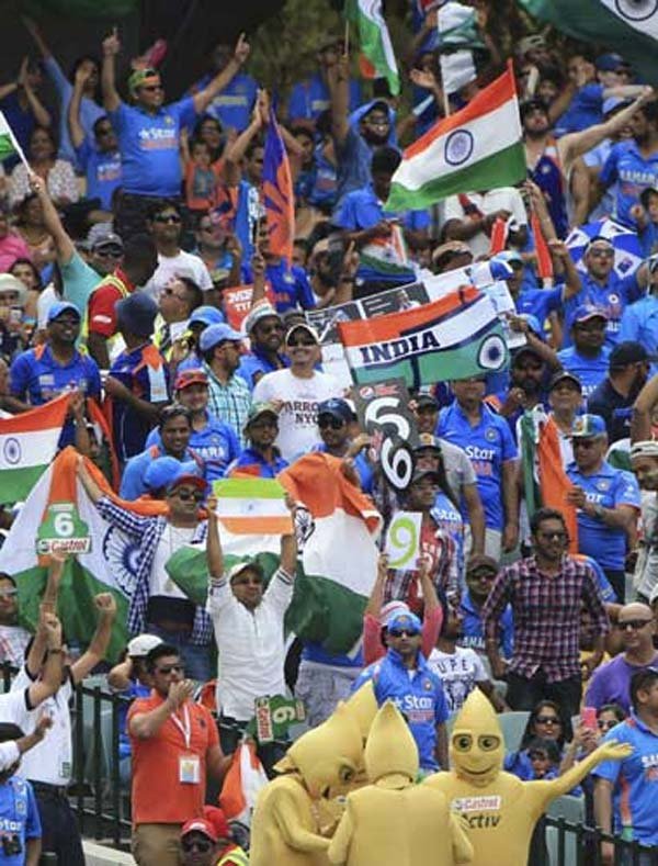 पाकिस्तान की ओर से कप्तान मिस्बाह उल हक ने सर्वाधिक 76 रन बनाए जबकि अहमद शहजाद ने 47 रन की पारी खेली। (फोटो: रॉयटर्स)