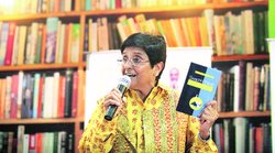 दिल्ली चुनाव हार के बाद भी किरण बेदी की अकड़ बरकरार