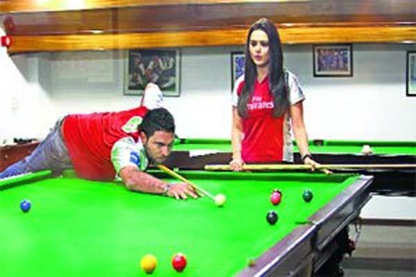 प्रीती ने इस ट्वीट के बाद एक और ट्वीट किया: 'ऐसे कमेंट्स 'सेक्सिस्ट' और बहुत ही गंदे होते हैं। प्लीज़ ये लिखना बंद कीजिए कि युवराज और प्रीती रिलेशनशिप में थे।'