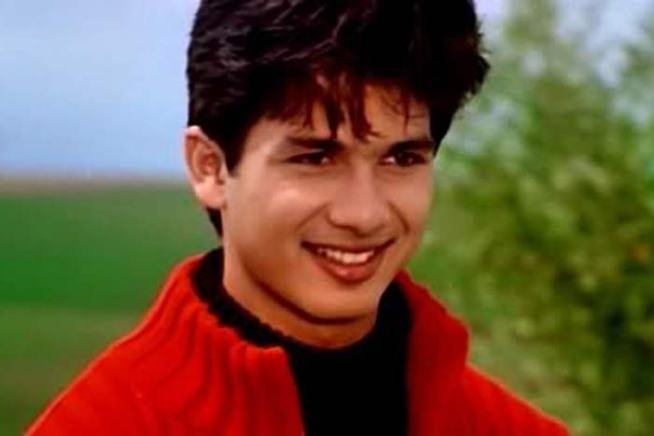 बॉलीवुड के 'चॉकलेटी' से 'हैदर' में बदल चुके शाहिद कपूर को दिल्लीवाली पसंद आ गई है। (फोटो: बॉलीवुड हंगामा)