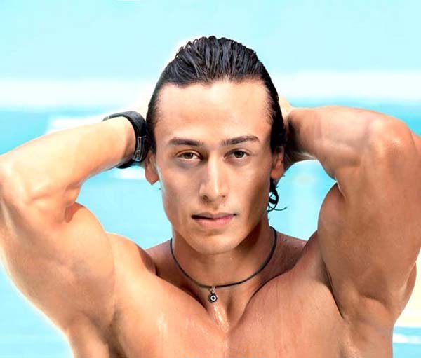 अभिनेता और जैकी श्रॉफ के बेटे टाइगर श्रॉफ जल्द ही फिल्म 'बागी' में अपने एक्शन का जलवा दिखाते नजर आ सकते हैं। (फोटो: बॉलीवुड हंगामा)