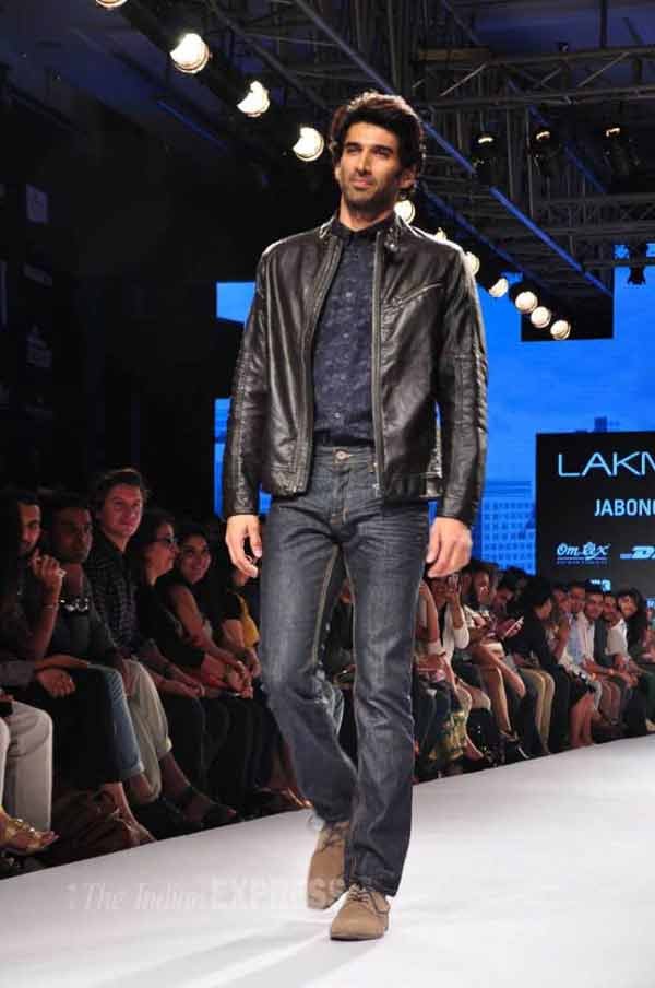 Lakme Fashion Week, LFW 2015, LFW 2015 News, LFW 2015 Latest News, aditya roy kapur, aditya roy kapur pictures, aditya roy kapur ramp walk, aditya roy kapur lfw 2015, aditya roy kapur lfw, soha ali khan, soha ali khan lfw 2015, ileana dcruz, akshara haasan, esha gupta, genelia dsouza, ali fazal, lfw 2015