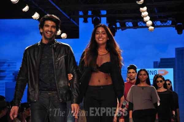Lakme Fashion Week, LFW 2015, LFW 2015 News, LFW 2015 Latest News, aditya roy kapur, aditya roy kapur pictures, aditya roy kapur ramp walk, aditya roy kapur lfw 2015, aditya roy kapur lfw, soha ali khan, soha ali khan lfw 2015, ileana dcruz, akshara haasan, esha gupta, genelia dsouza, ali fazal, lfw 2015