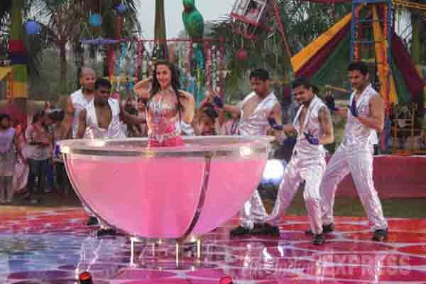 Aamir Khan, Sonakshi Sinha, 10th Annual Caring, Shaina NC, Manish Malhotra, Fashion Designer, Zayed Khan, Tara Sharma, Divya Kumar, Ramp For Charity