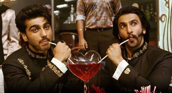 Golden Kela Awards 2015, Golden Kela Awards, 2015 Golden Kela Awards, Sonakshi Sinha, Linga, Action Jackson, Holiday, Arjun Kapoor, Gunday, Bang Bang, Hrithik Roshan, Heropanti, Tiger Shroff, Entertainment