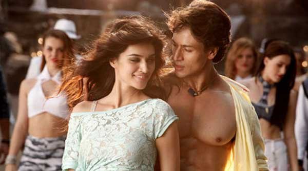 Golden Kela Awards 2015, Golden Kela Awards, 2015 Golden Kela Awards, Sonakshi Sinha, Linga, Action Jackson, Holiday, Arjun Kapoor, Gunday, Bang Bang, Hrithik Roshan, Heropanti, Tiger Shroff, Entertainment
