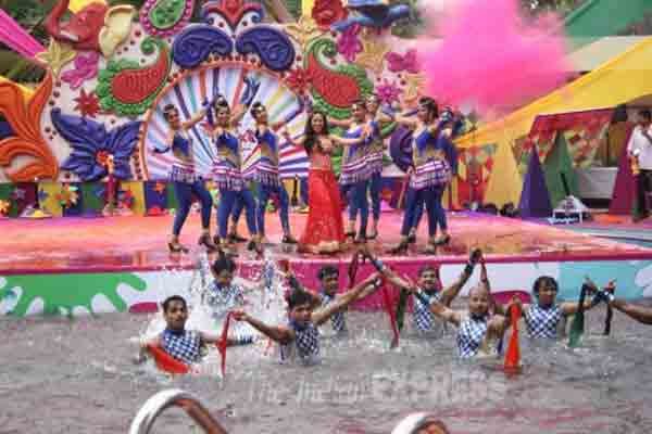 Arjun Kapoor, Holi Celebration, Holi Bash, Elli Avram, Shraddha Arya