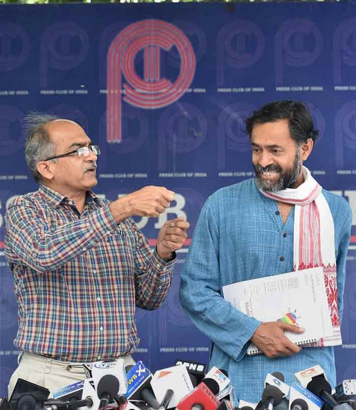 Yogendra Yadav, Prashant Bhushan, Arvind Kejriwal, Aam Aadmi Party, Kejjriwal Sting, AAP Meeting, National Council Meeting, AAP News