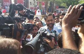 AAP, Aam Aadmi Party, Yogendra Yadav, Prashant Bhushan, Arvind Kejriwal, AAP Notice, AAP Rebels, AAP Crisis, AAP Row, Delhi News