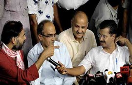 Arvind Kejriwal, Delhi Chief Minister, Delhi Court, Manish Sisodia, Defamation Case, Aam Aadmi Party, Delhi
