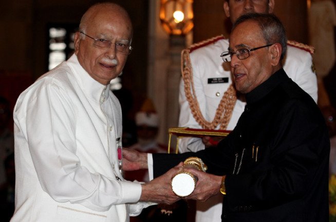 पिछले हफ्ते पूर्व प्रधानमंत्री अटल बिहारी वाजपेयी को इस पुरस्कार से सम्मानित किया गया। इन दोनों को पिछले साल 24 दिसंबर को भारत रत्न देने की घोषणा हुई थी। (फोटो: रेणुका पुरी)