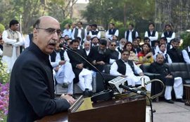 Hurriyat Conference, Mirwaiz Umer Farooq, Abdul Basit, Pakistan High Commissioner, Syed Akbaruddin, MEA, Pakistan National Day, Abdul Gani Bhat, Maulana Abbas Ansari, Bilal Gani Lone, Aga Syed Hassan, Mussadiq Adil, Mukhtar Ahmad Waza, Simla Agreement, Lahore Declaration, India