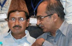 आप पार्टी से आ रही साजिश की बू, केजरीवाल को मिली चिट्ठी