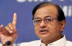 जेटली ने कंपनियों को दिया 2 लाख करोड़ रुपए का तोहफा दिया: चिदंबरम