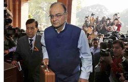 केंद्रीय बजट: लोकलुभावन से कॉरपोरेट मनभावन की ओर