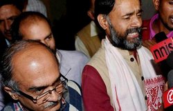 ‘आप’ से प्रशांत भूषण, योगेंद्र यादव की छुट्टी
