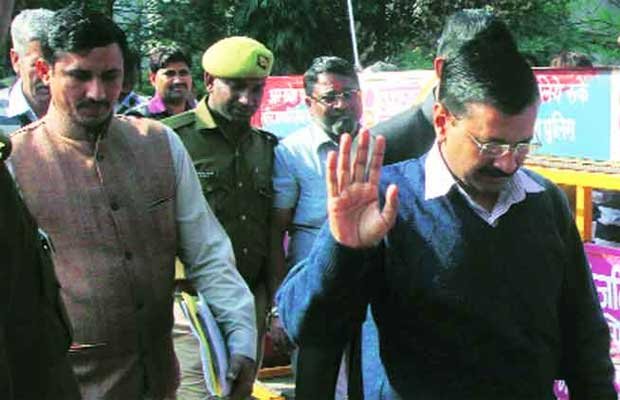 aap rift, arvind kejriwal, yogendra yadav, courtroom, meeting