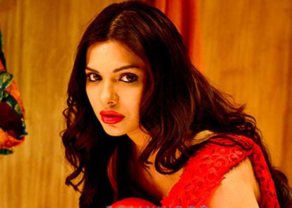 फिल्म 'बरखा' का 'नॉटी नंबर 1' गाना दर्शकों को काफी पसंद आ रहा है। (फोटो: बॉलीवुड हंगामा)