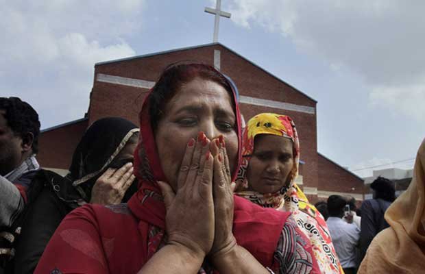 पाकिस्तान, लाहौर में चर्च, लाहौर चर्च कॉलोनी, चर्च में आगजनी, पाकिस्तान में चर्च, पाकिस्तान में ईसाई, ईशनिंदा कानून, पाकिस्तान में ईशनिंदा कानून, Pakistan Lahore Church, Lahore Christian Colony, Burn Church in Lahore, Lahore Police, Blasphemy law, Pakistan News