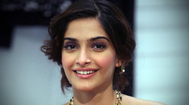 sonam kapoor, sonam kapor swine flu, sonam kapoor discharged, sonam kapoor mumbai hospital, sonam kapoor salman khan, salman khan, prem ratan dhan payo, salman khan swine flu