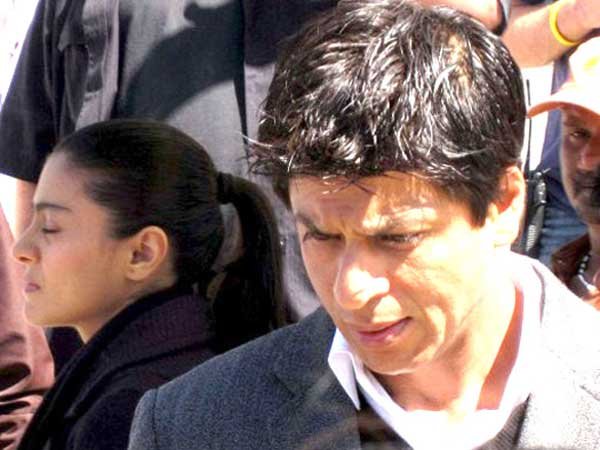 शाहरूख-काजोल की यह फिल्म क्रिसमस पर रिलीज होगी। रोहित ने फिल्म के बारे में बात करते हुए कहा कि यह फिल्म पूरी तरह से एंटरटेनर फिल्म है लेकिन यह कोई कॉमेडी या एक्शन मूवी नहीं बल्कि एक फैमिली ड्रामा फिल्म है। (फोटो: बॉलीवुड हंगामा)