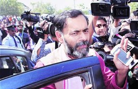 योगेंद्र यादव,प्रशांत भूषण,आम आदमी पार्टी,अरविंद केजरीवाल, yogendra yadav, Yogendra yadav removed, aap removes yogendra yadav, prashant bhushan, aap, aam aadmi party, yogendra yadav removed, aap removes yogendra yadav, arvind kejriwal, kejriwal, aap