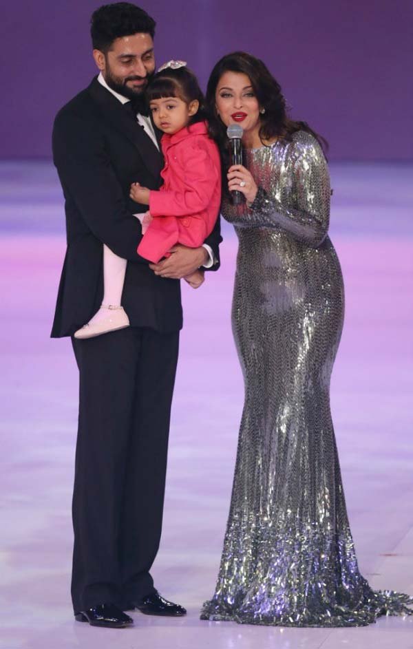 Aishwarya Rai, Aishwarya Abhishek, Ash Abhi, Aishwarya Rai Bachchan, Abhishek Bachchan, Aaradhya Bachchan, Abhishek Aishwarya 8 years anniversary, Aishwarya Rai Abhishek Bachchan wedding anniversary, Amitabh bachchan, Jaya Bachchan, Aishwarya Rai Abhishek bachchan romance