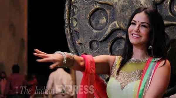 sunny leone, Sunny Leone Aamir Khan, Salman Khan, Ek Paheli Leela, SRK, Aamir Khan, Sunny Leone SRK, SRk, Salman, Aamir, entertainment