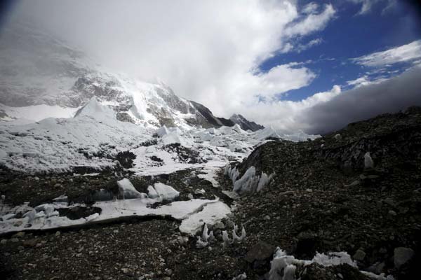Mount Everest, Mount Everest Avalanches, 18 Mountaineers Died, Mount Everest Nepal, Temblor Mount Everest, Sagarmāthā, Nepal Temblor, Temblor In Nepal, Nepal Earthquake, Nepal News
