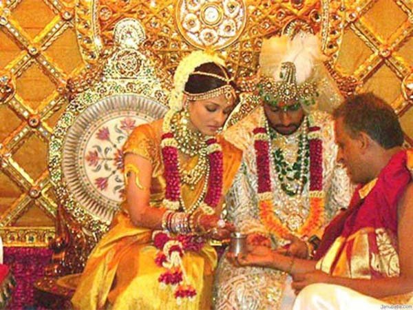 Aishwarya Rai, Aishwarya Abhishek, Ash Abhi, Aishwarya Rai Bachchan, Abhishek Bachchan, Aaradhya Bachchan, Abhishek Aishwarya 8 years anniversary, Aishwarya Rai Abhishek Bachchan wedding anniversary, Amitabh bachchan, Jaya Bachchan, Aishwarya Rai Abhishek bachchan romance