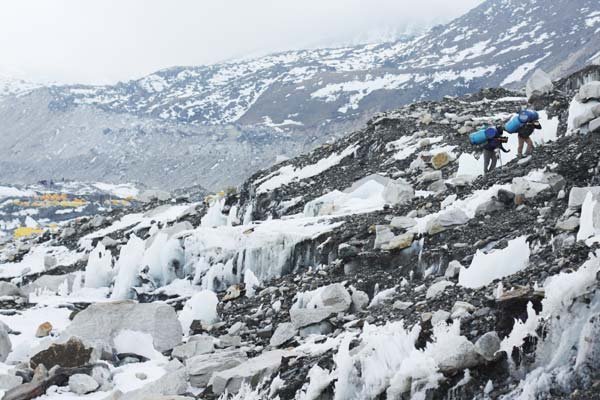 Mount Everest, Mount Everest Avalanches, 18 Mountaineers Died, Mount Everest Nepal, Temblor Mount Everest, Sagarmāthā, Nepal Temblor, Temblor In Nepal, Nepal Earthquake, Nepal News