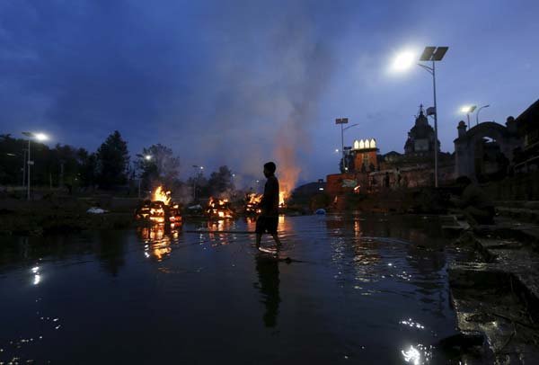 Nepal Earthquake, Pashupatinath Pyres, Nepal Earthquake Pyres, Earthquake Pyres, Pyres in Nepal, Nepal News