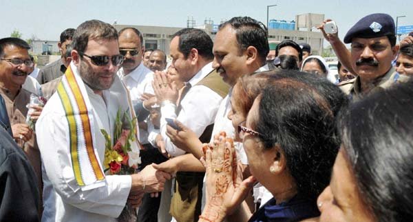 राहुल गांधी, केदारनाथ धाम, केदारनाथ मंदिर, राहुल गांधी केदारनाथ, हरीश रावत, कैलाश खेर, Rahul Gandhi, Kedarnath Temple, Harish Rawat, Rahul in Kedarnath, Kailash Kher, India News